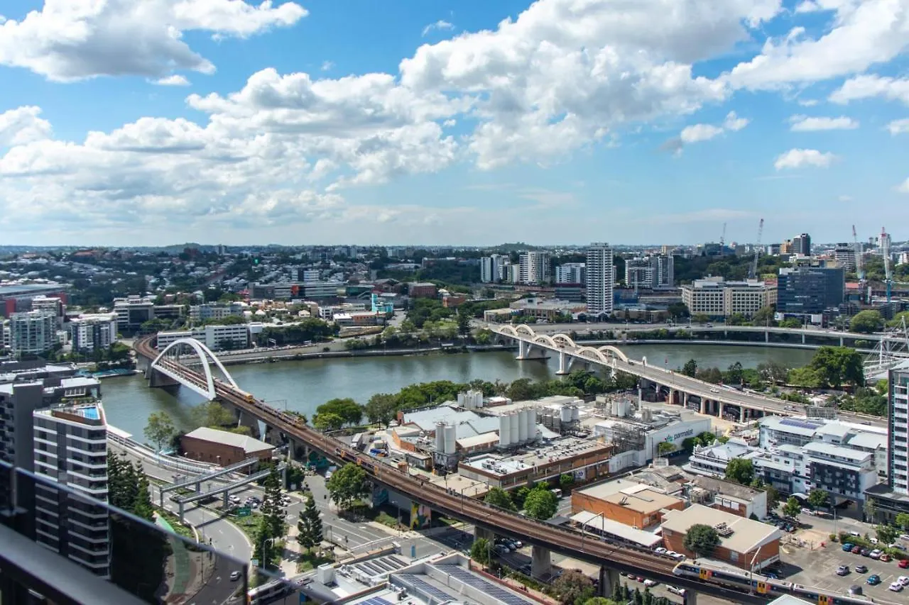 Brand New Riverview 2Bd Apartment At South Bank Brisbane Australia
